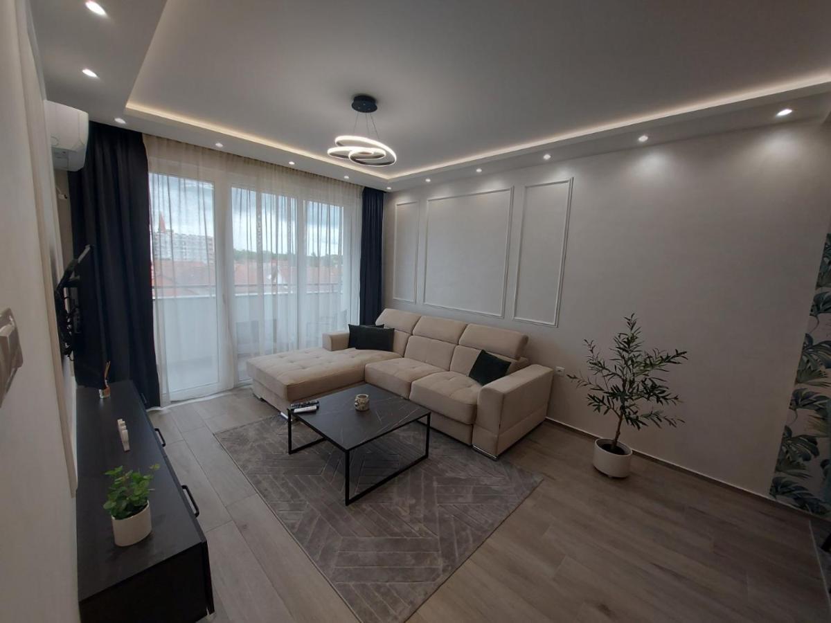 Kat Apartman Apartamento Subotica Exterior foto